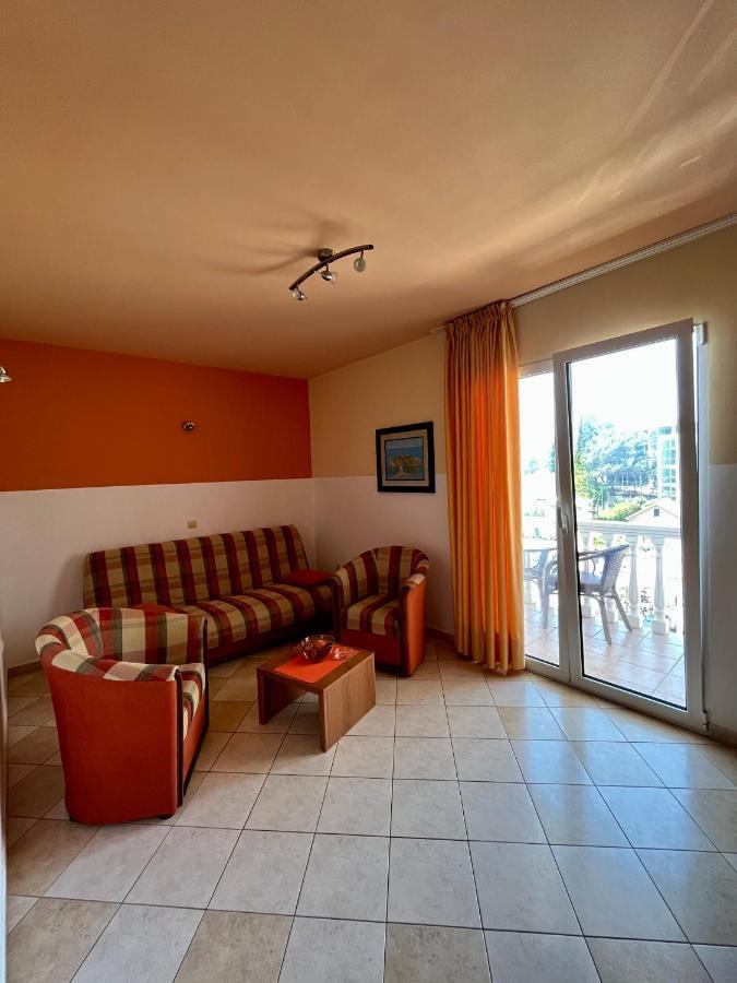 Apartmani Bojana บุดวา ภายนอก รูปภาพ