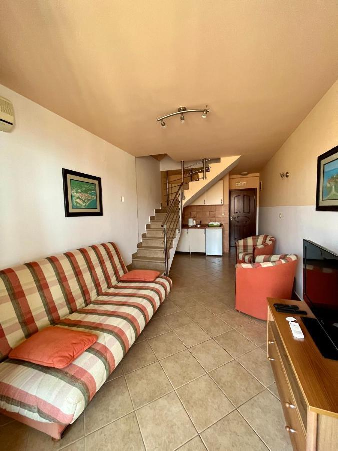 Apartmani Bojana บุดวา ภายนอก รูปภาพ