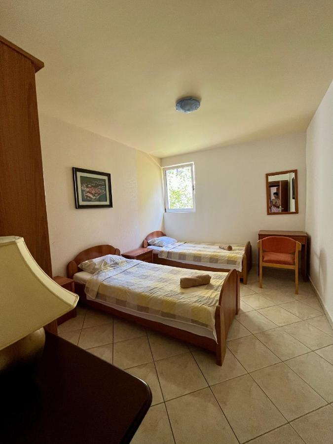 Apartmani Bojana บุดวา ภายนอก รูปภาพ